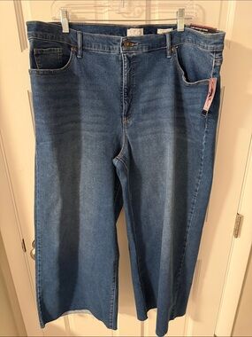NWT Sofia by Sofia Vergara Margot Wide Leg Super High Rise Crop Jeans Size 20W